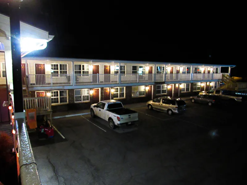 Brewer Motor Inn hotel detail image 2