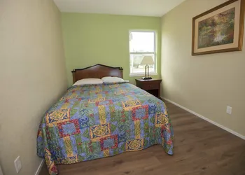 Avon Motel hotel thumbnail 5