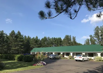 Northwoods Motel hotel thumbnail 2