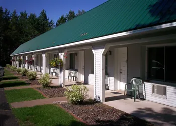 Northwoods Motel hotel thumbnail 3