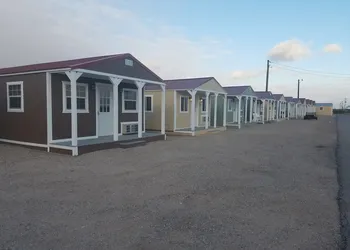 Stateline Cabins & RV hotel thumbnail 2