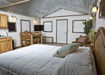 Stateline Cabins & RV hotel thumbnail 7