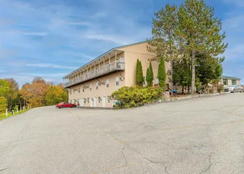 Gateway Inn hotel thumbnail 2