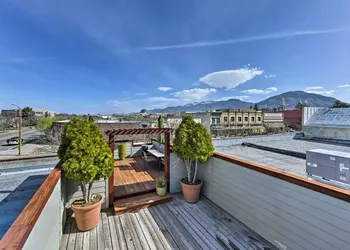 The Loft on Center hotel thumbnail 4