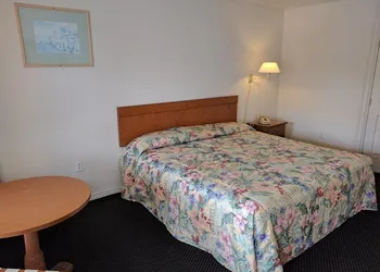 Desoto Motel hotel thumbnail 6