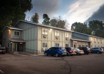 SunRise Inn Hotel hotel thumbnail 6