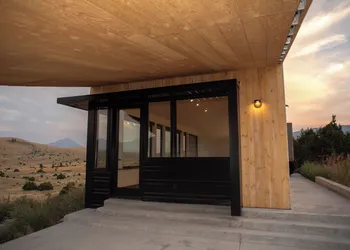 Erik's Ranch hotel thumbnail 2