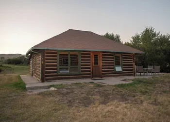 Erik's Ranch hotel thumbnail 4