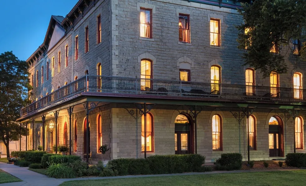 Historic Elgin Hotel hotel detail image 2