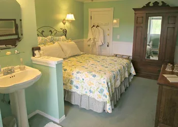 Kangaroo House B&B on Orcas Island hotel thumbnail 6