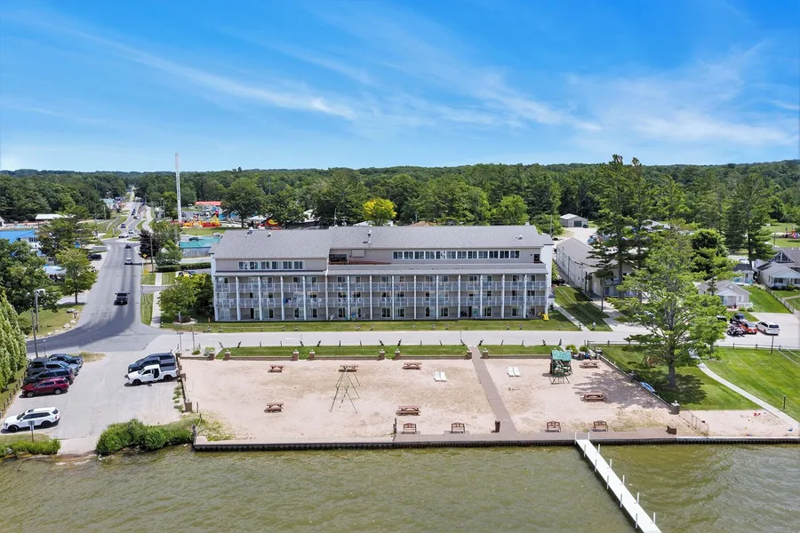 Dunes Waterfront Resort hotel detail image 6