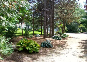 Loya's Little House Bed & Breakfast hotel thumbnail 2