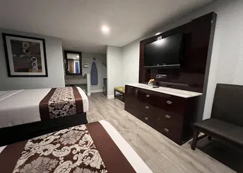 Relax Inn Motel hotel thumbnail 4