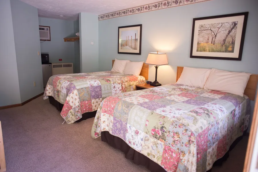 M22 Inn Suttons Bay hotel detail image 6