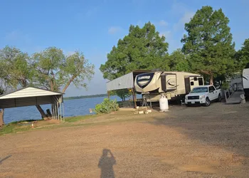 Minnow Bucket Resort hotel thumbnail 2