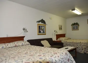 Royals Inn Motel hotel thumbnail 3