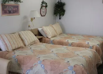 Royals Inn Motel hotel thumbnail 5