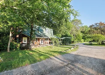 Nolichuckey Bluffs Cabins hotel thumbnail 3