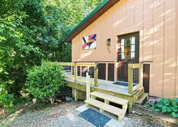 Nolichuckey Bluffs Cabins hotel thumbnail 5