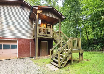 Nolichuckey Bluffs Cabins hotel thumbnail 6