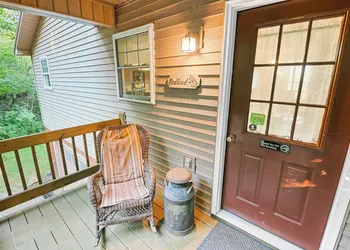 Nolichuckey Bluffs Cabins hotel thumbnail 7