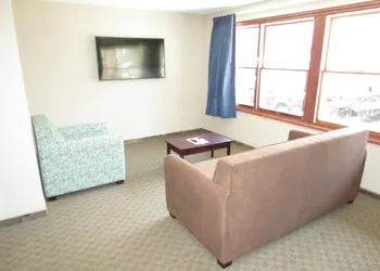 Edgewater Hotel hotel thumbnail 6