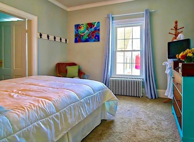 Captain Sawyer's Bed & Breakfast hotel detail image 6