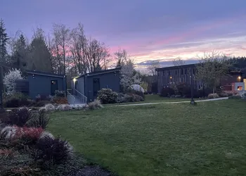 Lodges on Vashon hotel thumbnail 6