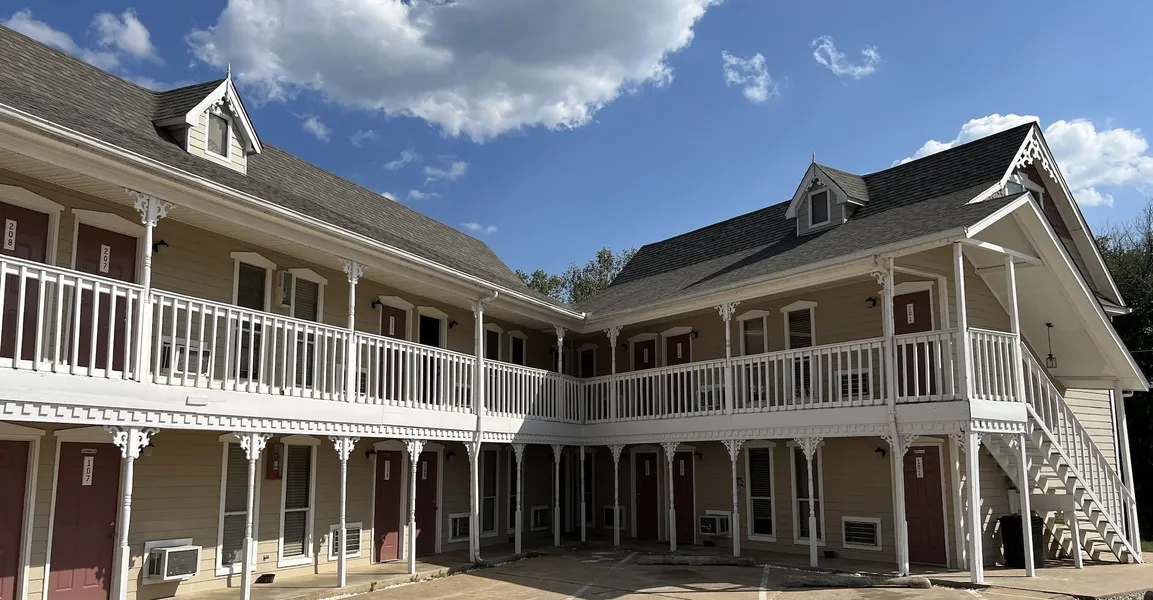 Victorian Inn hotel detail image 2