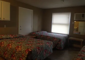 Oasis Motel hotel thumbnail 6