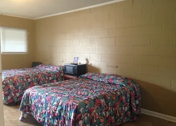 Oasis Motel hotel thumbnail 7
