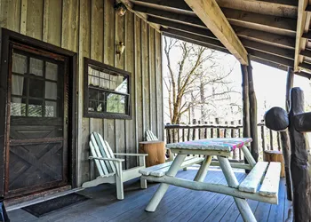 Bear Creek Motel And Cabins hotel thumbnail 5