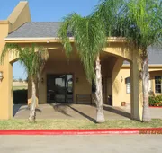 Sunbridge Inn & Suites hotel detail image 5