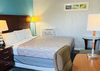 Relax Inn Lawton hotel thumbnail 4