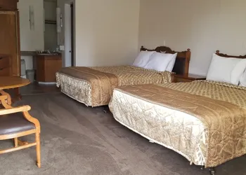 Plaza Motel hotel thumbnail 3