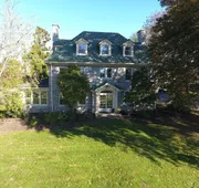 The Manor on Front hotel detail image 3