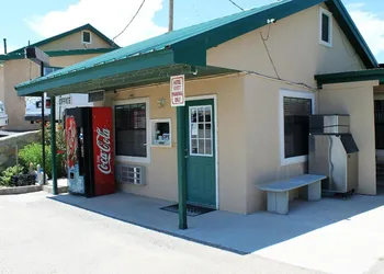 Adobe Inn Motel hotel thumbnail 3