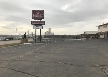 Regency Inn and Suites hotel thumbnail 3