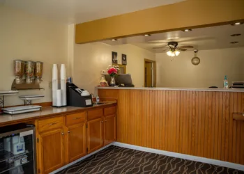 Kingsway Inn hotel thumbnail 5