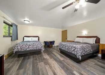 Kingsway Inn hotel thumbnail 8