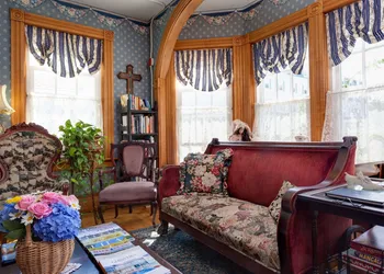 The Blue Dory Inn hotel thumbnail 3
