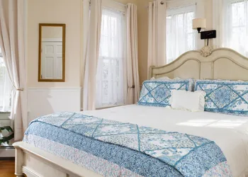 The Blue Dory Inn hotel thumbnail 6
