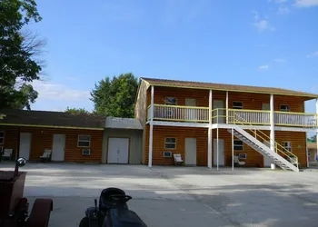 Little Shamrock Motel A1 hotel thumbnail 2