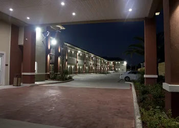 Grand Villa Inn & Suites Chinatown hotel thumbnail 3