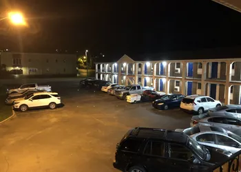 Towne Inn hotel thumbnail 2