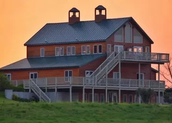 ReWild Ranch hotel thumbnail 4