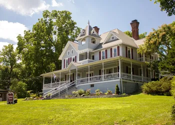 Hudson Manor Bed and Breakfast hotel thumbnail 6