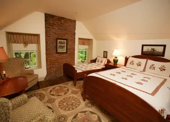The Zevely Inn hotel thumbnail 6