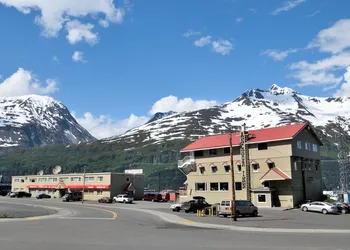 Glacier View Condo Suites hotel thumbnail 6