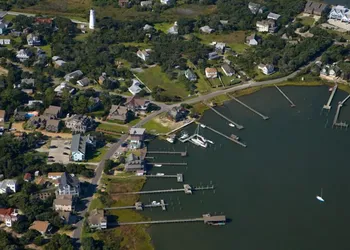 Courtyard Villas on Silver Lake Harbor hotel thumbnail 6
